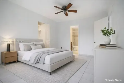 7925 Carlyle Avenue Miami Beach FL 33141