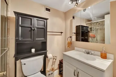 5401 Collins Avenue Miami Beach FL 33140