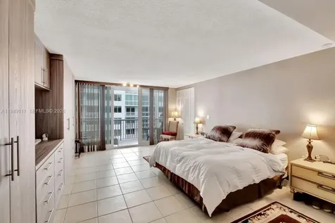 5401 Collins Avenue Miami Beach FL 33140