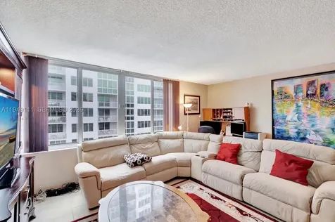 5401 Collins Avenue Miami Beach FL 33140