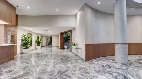 5401 Collins Avenue Miami Beach FL 33140