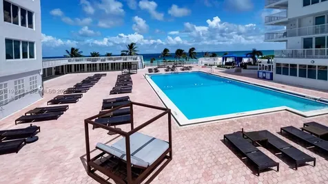 5401 Collins Avenue Miami Beach FL 33140