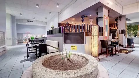 5401 Collins Avenue Miami Beach FL 33140