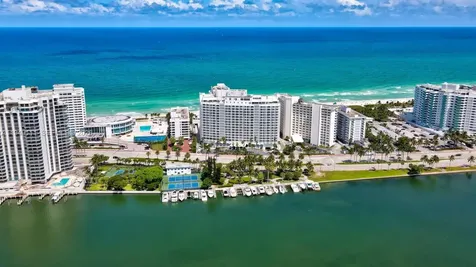 5401 Collins Avenue Miami Beach FL 33140