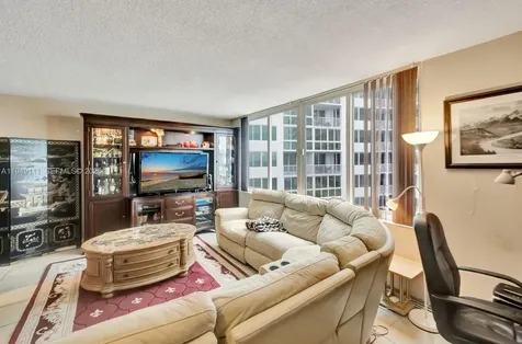 5401 Collins Avenue Miami Beach FL 33140
