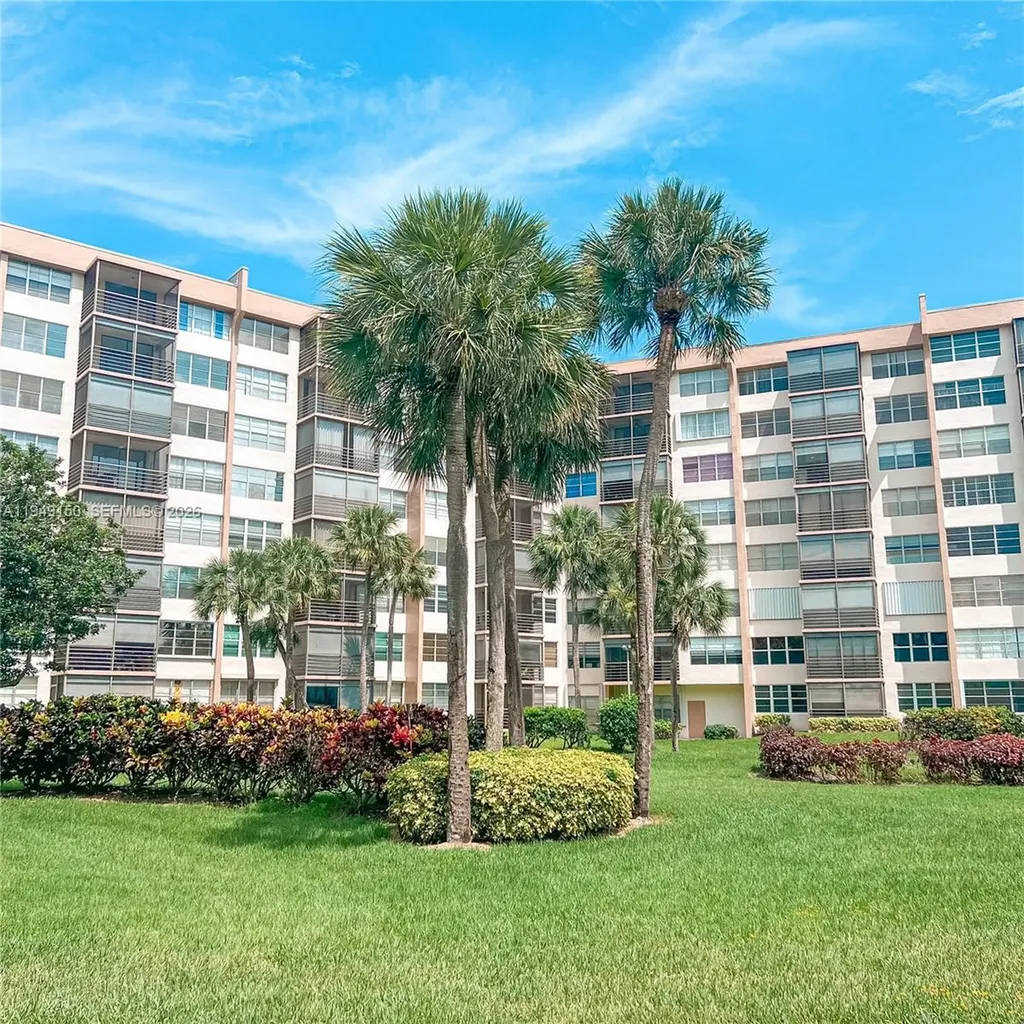 1000 Saint Charles Place Pembroke Pines FL 33026