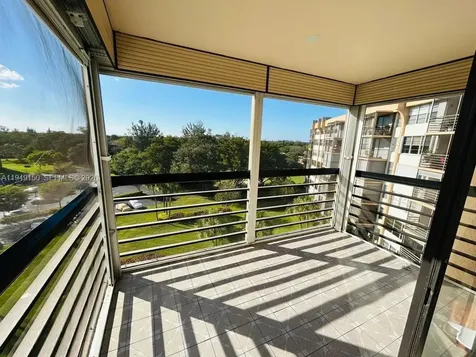 1000 Saint Charles Place Pembroke Pines FL 33026