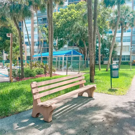 1000 Saint Charles Place Pembroke Pines FL 33026