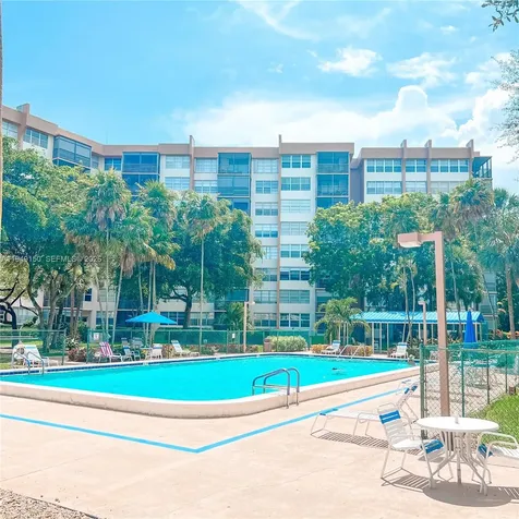 1000 Saint Charles Place Pembroke Pines FL 33026