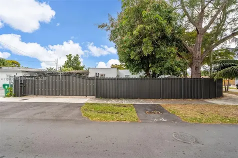 1829 NW 31st Avenue Miami FL 33125