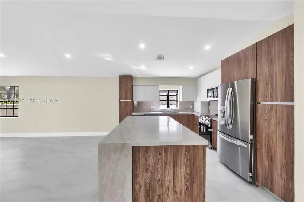 8419 NW 55th Court Coral Springs FL 33067