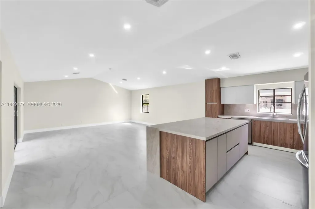 8419 NW 55th Court Coral Springs FL 33067