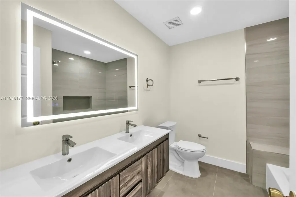 8419 NW 55th Court Coral Springs FL 33067