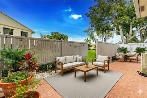 2 Eastgate Drive Boynton Beach FL 33436