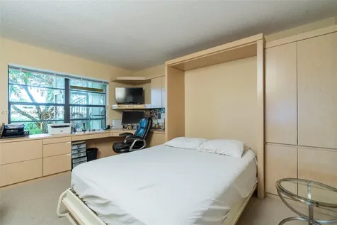 2 Eastgate Drive Boynton Beach FL 33436