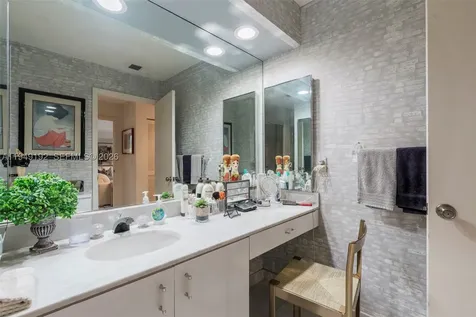 2 Eastgate Drive Boynton Beach FL 33436