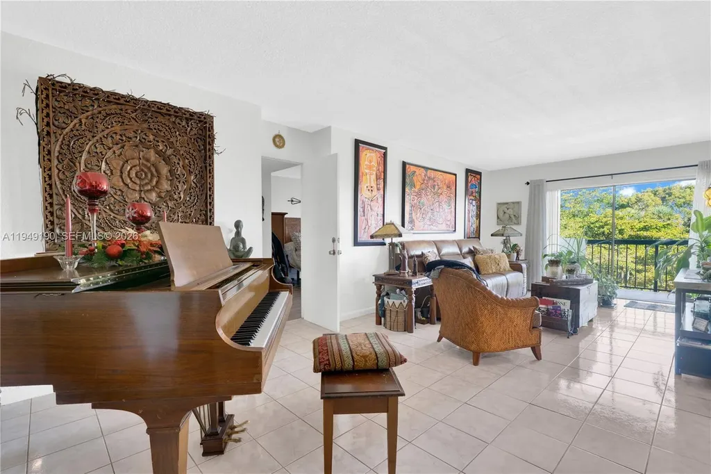 5900 SW 127th Avenue Miami FL 33183
