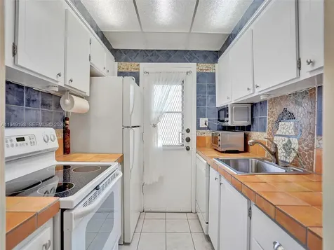 16901 NE 13th Avenue Miami FL 33162