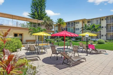 16901 NE 13th Avenue Miami FL 33162