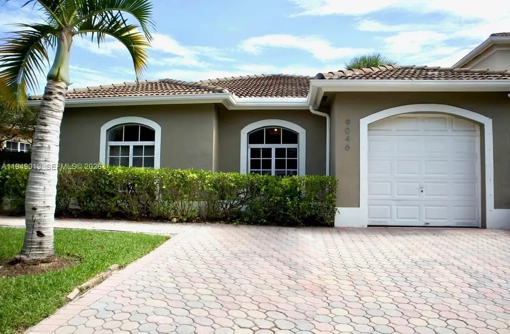 9046 SW 160th Terrace Palmetto Bay FL 33157