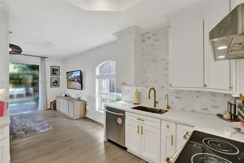 9046 SW 160th Terrace Palmetto Bay FL 33157