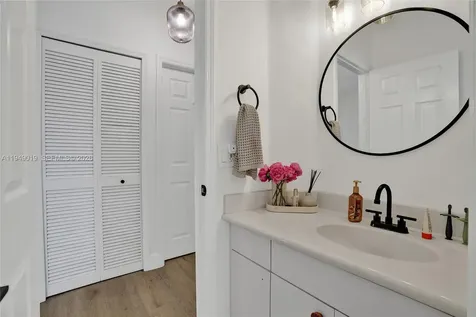 9046 SW 160th Terrace Palmetto Bay FL 33157