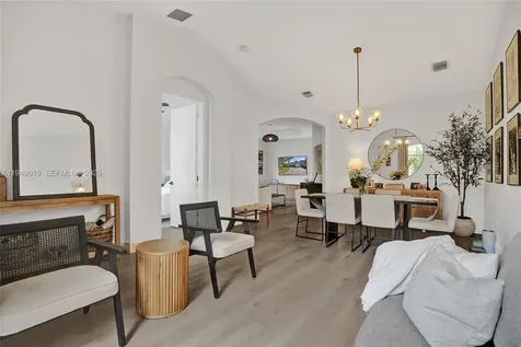 9046 SW 160th Terrace Palmetto Bay FL 33157