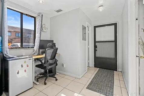 8009 NW 29th Street Sunrise FL 33322