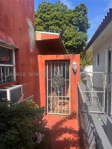 2929 SW 5th Street Miami FL 33135