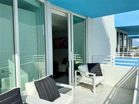 225 Collins Avenue Miami Beach FL 33139