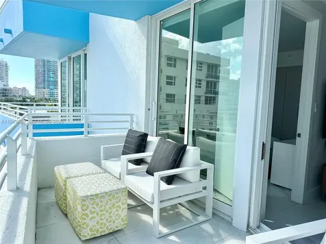 225 Collins Avenue Miami Beach FL 33139