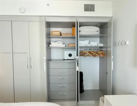 225 Collins Avenue Miami Beach FL 33139