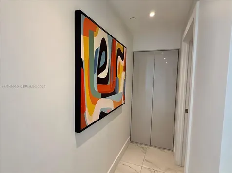 225 Collins Avenue Miami Beach FL 33139
