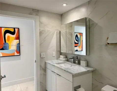 225 Collins Avenue Miami Beach FL 33139