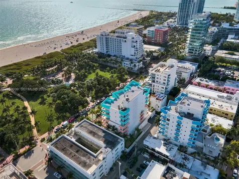 225 Collins Avenue Miami Beach FL 33139