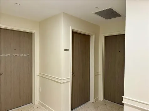 225 Collins Avenue Miami Beach FL 33139