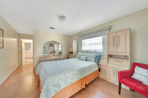 244 NW 43rd Street Miami FL 33127