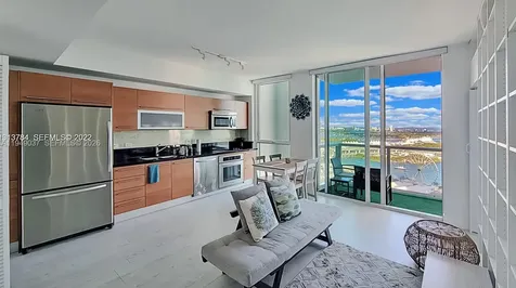 253 NE 2nd Street Miami FL 33132