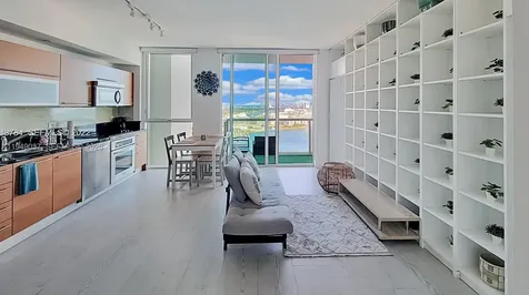 253 NE 2nd Street Miami FL 33132