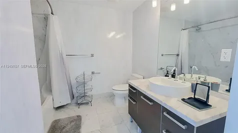 253 NE 2nd Street Miami FL 33132