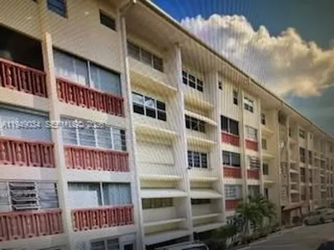 215 SE 3rd Avenue Hallandale Beach FL 33009