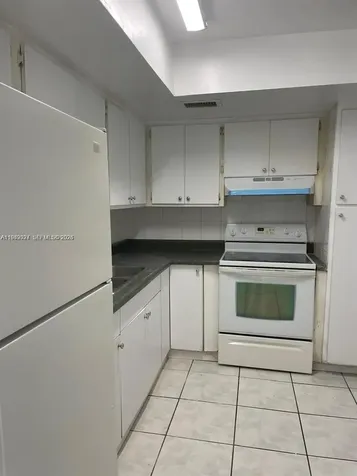 1201 SW 50th Avenue North Lauderdale FL 33068