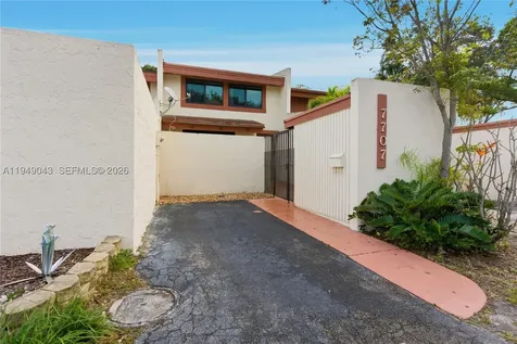 7707 SW 105th Place Miami FL 33173