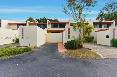 7707 SW 105th Place Miami FL 33173