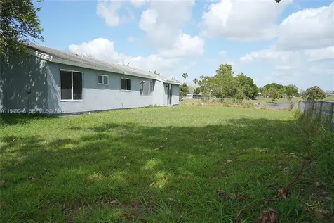 3311 SW Ensley Court Port St. Lucie FL 34953