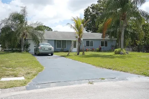 3311 SW Ensley Court Port St. Lucie FL 34953