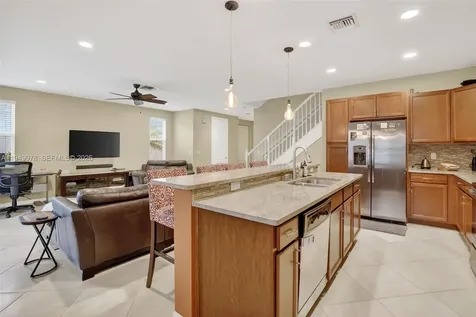 5208 Falcon Trail Davie FL 33314