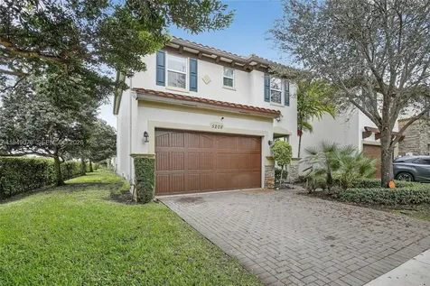 5208 Falcon Trail Davie FL 33314