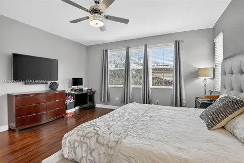 5208 Falcon Trail Davie FL 33314