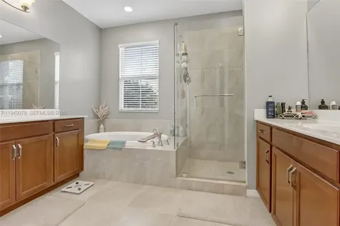 5208 Falcon Trail Davie FL 33314